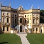 Foto 2 Villa Valguarnera