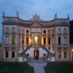 Foto 3 Villa Valguarnera